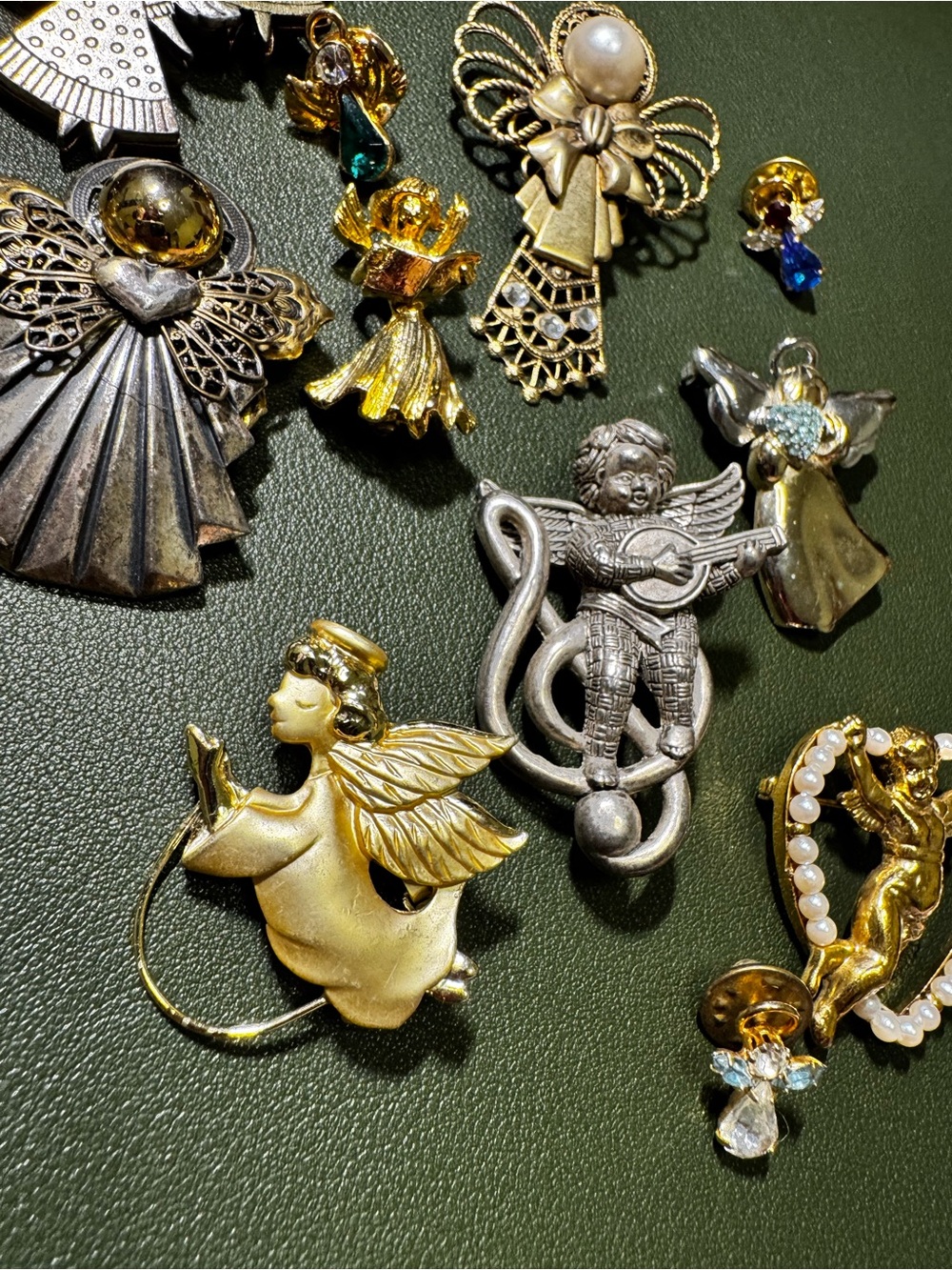 Vintage Angel Brooch & Pin Lot – Gold Tone, Silver Tone & Rhinestone Angels - Picture 10 of 10